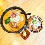 黄金虜味噌ラーメンと豚肩ロース丼(ミニ)のセット（ORENO虜RAMEN）