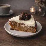 無花果と蜂蜜のキャロット(【自家製キャロットケーキ】REWARD COFFEE 葛西駅前店)