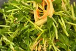 豆苗カニカマサラダ（お好み焼きFuji）