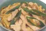 ミニ大山鶏の特製親子丼（つるのおんがえし横川店）