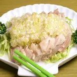 蒸し鶏とネギ油かけ (葱油鶏)(川味苑 (センミエン))