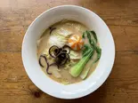 鶏白湯スープ麻辣湯（吉丸麻辣湯(ヨシマルマーラータン)梅田店）