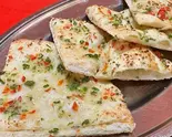 ガーリックナン Garlic Naan（JUNTARA CURRY）