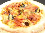 ナスとチョリソーのピリ辛カラブリア風ピッツァ（HIROSHIMA ITALIAN AO-あお-）