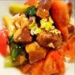 牛すねのトマト煮丼（中華食府金悦）