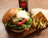 F-1159】フレッシュチーズバーガーセットCheese burger with fresh vegetables Set（ハンバーグ＆バーガー TERU 博多駅前通り店）