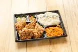からあげ弁当（立ち呑み酒場さとちゃん）