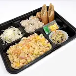 中華弁当(みそ汁付)(歌舞伎町の台所 かど平 × ホルモン焼 幸永)