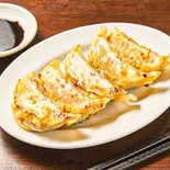 手作り大餃子 Handmade Jumbo Gyoza Dumplings（博多ラーメン 長浜や 本郷三丁目店）