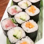細巻き3種(山ごぼう、カッパ、ネギトロ)(つきじ板前ダイニング斬)