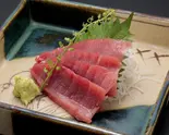 天然本まぐろ 中とろ刺身(4切) Fresh Wild Bluefin Fatty Tuna Sashimi(4 pieces)(東京寿司 ITAMAE SUSHI 愛宕店 Tokyo Sushi Itamae Sushi Atago)