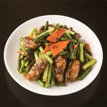カキの黒こしょう炒め（中華料理上海亭蕨店）