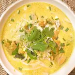 鶏肉入りグリーンカレーラーメン(米麺)เล็กเขียว(スマイルタイランド千歳烏山店)