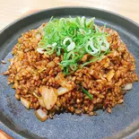 【人気NO.2】黒チャーハン（【関西風＆広島風お好み焼き・鉄板焼き】 桜家）