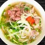 PHO BO TAI GAU半生牛肉とブリスケットのフォー（Xin Chao Viet Nam Ikebukuro）