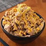 チーズにんにく醤油豚丼 肉大盛 (お肉400g)（オーシャンダイニング池袋店）