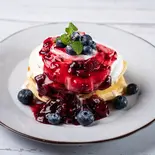 ブルーベリー・パンケーキ（ロコモコ・パンケーキ ムウムウダイナー）