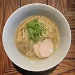 淡麗塩鶏そば(みた葉)