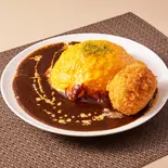 本格仕込みのデミグラスオムライス×クリームコロッケ（ふわとろオムライス フレッシュエッグス 博多店）