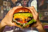 アボカドチーズバーガー ポテト付き（3000日かけて完成した極上ハンバーガー本町靭公園店）