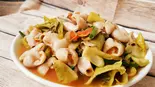 豚のホルモン青漬物 Khau duoi xao dua ( stir fried pork intestine with pickle)（ベトナム料理ハノイレストラン川崎）