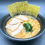 チャーシュー醤油豚骨らーめん（【横濱家系ラーメン】竹村家）