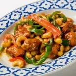 鶏肉のカシューナッツ炒め Chicken Cashew nuts itame（バスナ）