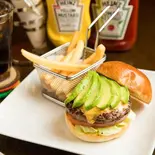 アボガドチーズバーガー（shake tree DINER）