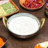 クリーミーチキンカレー Creamy Chicken Curry（インドネパールレストランデビ）
