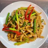 豚肉の細切りとニンニクの芽炒め（中華料理 芳香園 センター南店）