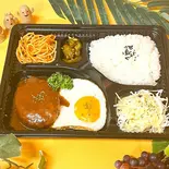 ハンバーグ弁当（金の羽根たまご）