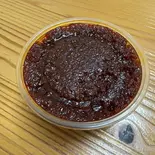 自家製辛味噌(1カップ)（鉄板家族 Teppan Famlia）