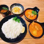 マッサマンカレー、トムヤムガイWセット（aroi cafe）
