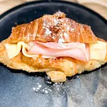 ハムチーズクロッチ（占いの出来るカフェTOTONOU）