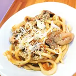 白味噌コチュジャン焼うどん（参百園食堂日吉小町）