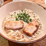 沖縄そば(まるおき)