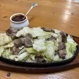 鉄板焼肉1.5人前 Hot Plate Grilled Meat - Serves 1.5（鉄板家族 Teppan Famlia）