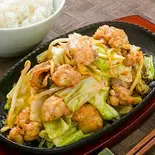ホルモン焼肉鉄板(120グラム)ライス付き Griddle-Cooked Offal（おっちゃんのホルモン焼）
