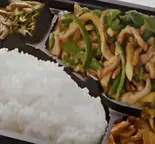 青椒肉絲弁当（本格中華料理 東盛軒）