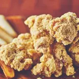 チキン【チーズスノー】「骨無し」大根ピクルス・お餅・ポテト付き CHEESE SNOW（ゼネラルクック・ディベンレストラン）