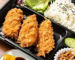 ヒレカツ弁当+サラダセット（とんかつ食堂神宮前23）