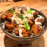 チーズ鶏丼（こまいぬキッチン コルチナ）
