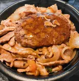 お肉もりハンバーグ丼（から揚げとハイボールの店）