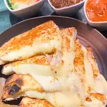 Cheese nan set チーズナンセット（ニュータジマハルエレベスト十三店）