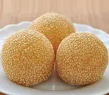 ゴマ団子(3コ)（居酒屋万）