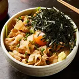 肉玉ぶっかけうどん（肉汁うどん こうち屋）