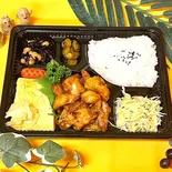 出しカラ弁当（金の羽根たまご）