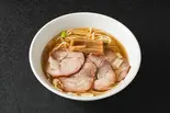チャーシュー魚介塩ラーメン（麺堂にしき 池袋西口）