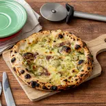 【ワインと◎】アンチョビオリーブのバジーレ(おひとりさまピザ専門店 ピッツァフォルトゥーナ pizza fritta&pizza pizza fortuna)