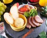 本日のタパス3種盛り合わせ（BamVino 桃谷店）